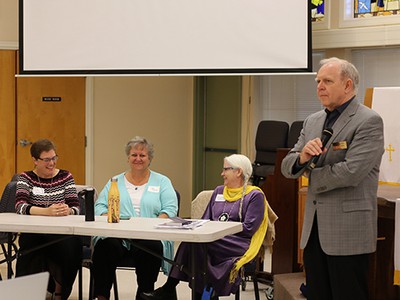 Lyman Smith (right), dir. of Presbyterian Federal Chaplaincies, opens the forum, which included the Rev. Cindy Kohlmann, Co-Moderator of the 223rd General Assembly (2018); Dee Cooper, interim exec. presbyter of Heartland Presbytery; & Annamae Taubeneck, VA chaplain & military veteran.