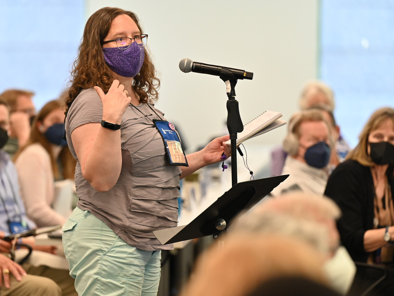 Commissioner Rachel Crumley of Shenandoah Presbytery speaks during the Environmental Justice Committee session on June 23, 2022, at the the 225th General Assembly of the Presbyterian Church (U.S.A.). (Photo by Rich Copley).