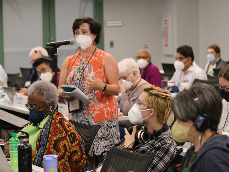 Commissioner Angela Madden of Missouri Union Presbytery suggests alternate language during the Immigration Committee meeting on June 28, 2022, at the 225th General Assembly of the Presbyterian Church (U.S.A.) in Louisville, Kentucky. (Photo by Randy Hobson) 