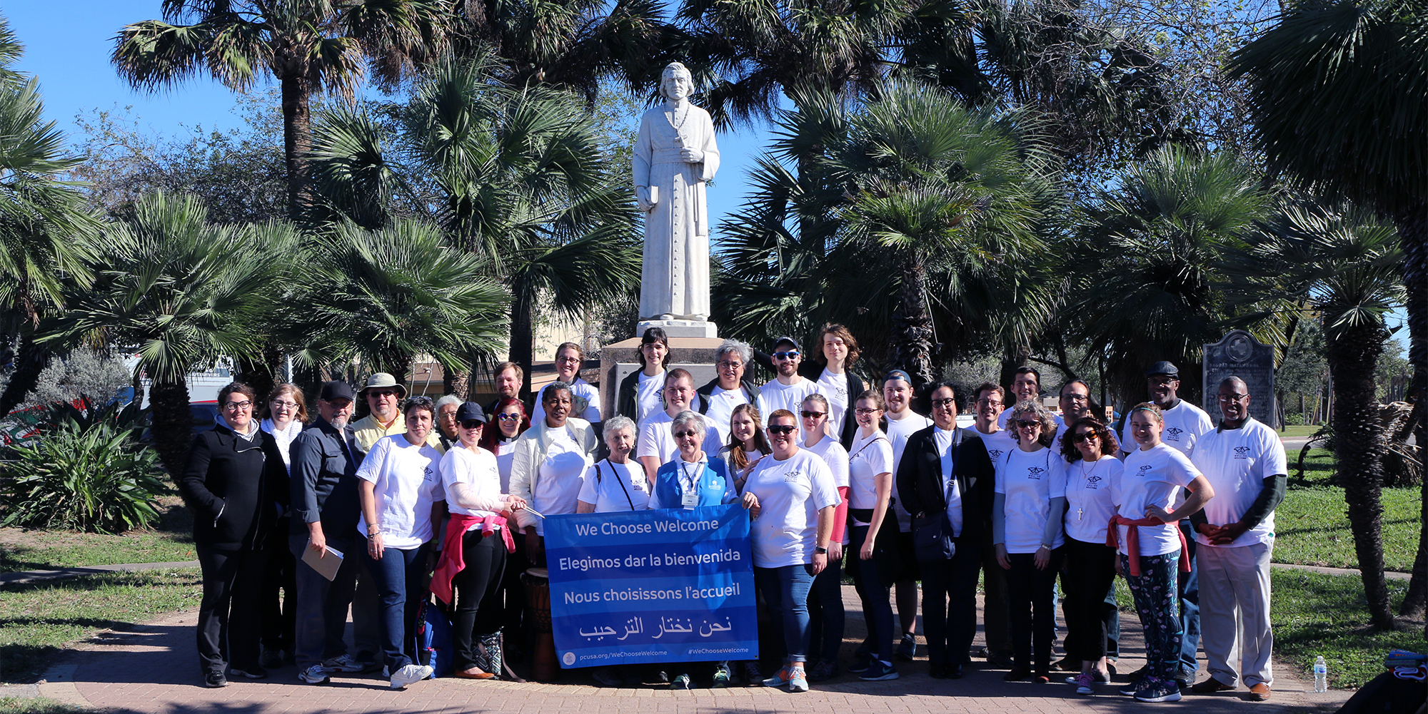 A Presbyterian Church (U.S.A.) delegation and students from Austin Presbyterian Theological Seminary took part in the Wall of Welcome – Interfaith Caravan of Hope in Texas recently. Photo by Randy Hobson. 