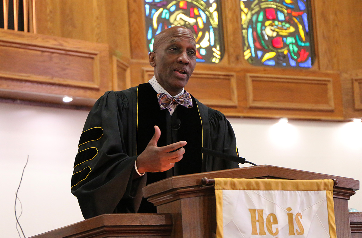 The Rev. Dr. J. Herbert Nelson preaches at Evans’ installation service at United Presbyterian Church in Garden City, Kansas. Photo by Randy Hobson