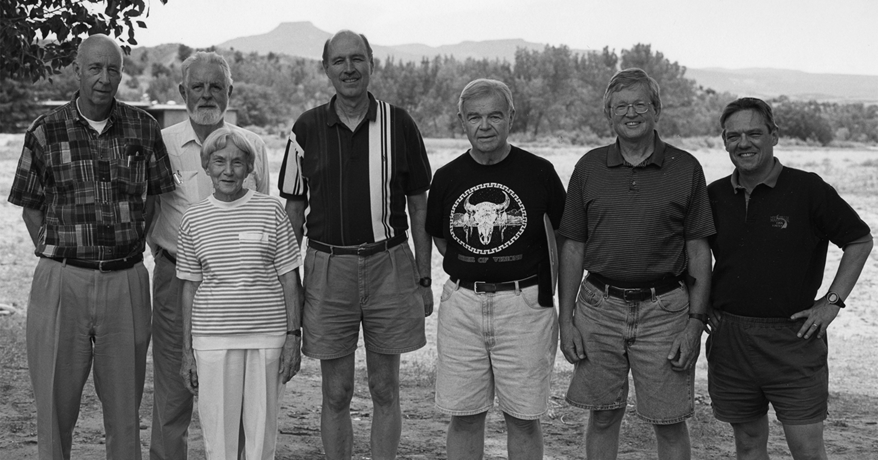 Previous chairpersons and directors of the Advisory Council on Church and Society reunite at Ghost Ranch, August 2002. Pearl ID: 344190.