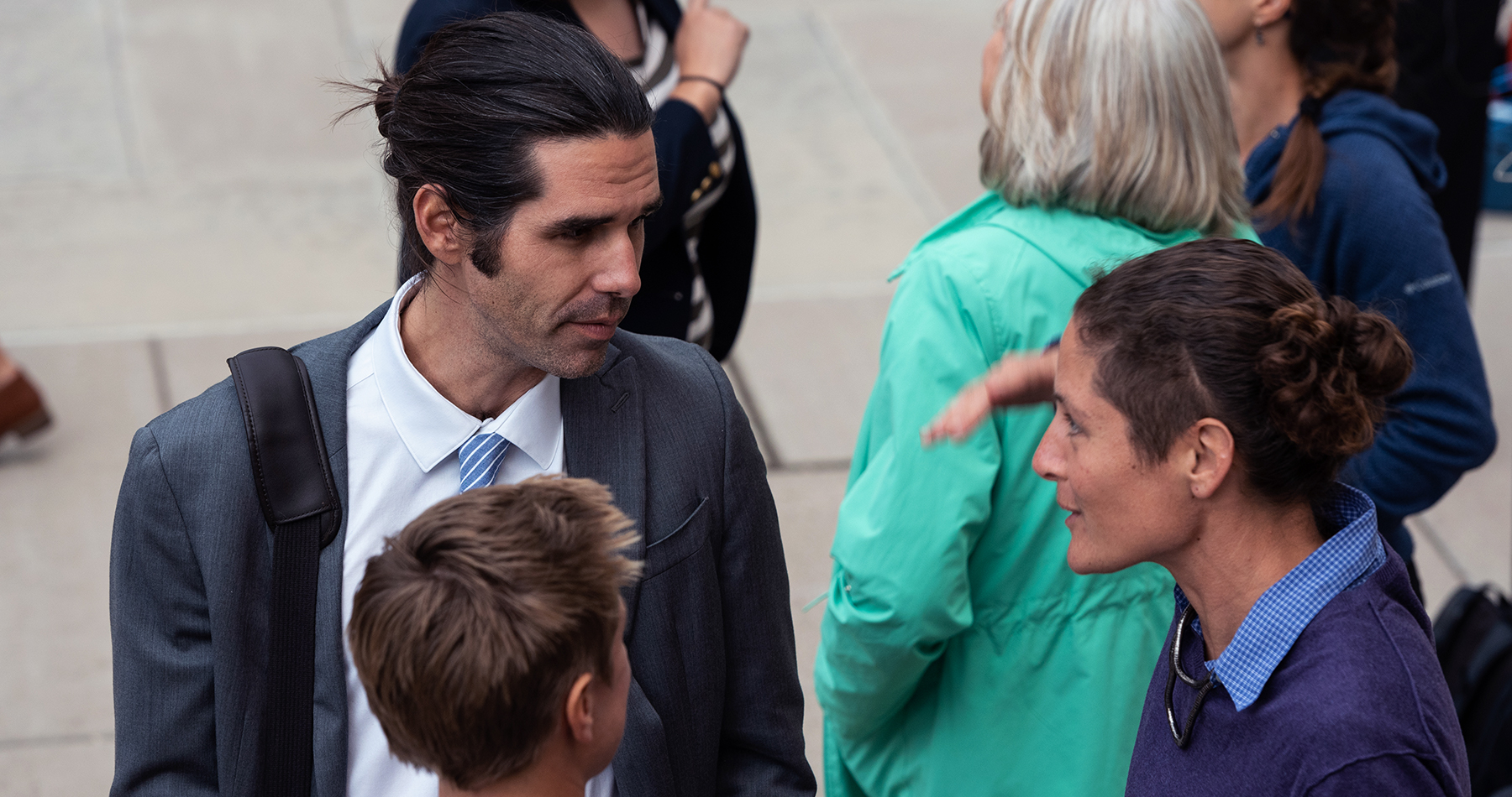 Scott Warren meets with supporters. Photo by Gregg Brekke. 